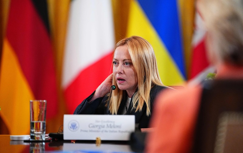 Giorgia Meloni a discutat cu Zelenski și a promis ajutor de urgenţă Ucrainei, după un nou val de atacuri „fără discriminare” ale Rusiei