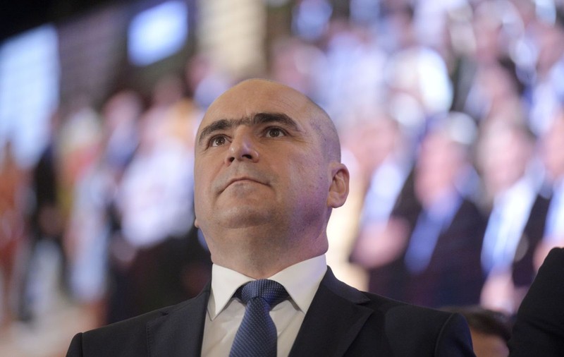 Un nume avansat pentru a fi premierul care să ducă mai departe coaliția: Bolojan de la Oradea
