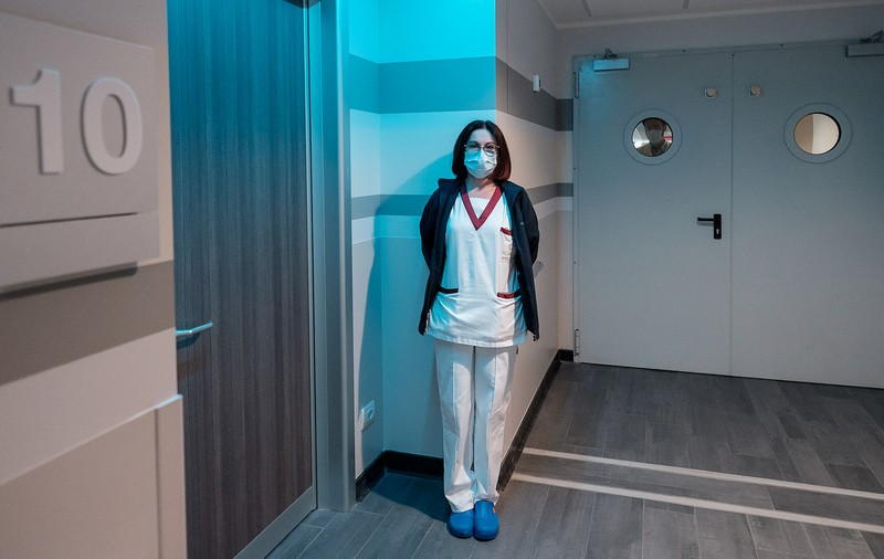 Două asistente medicale povestesc de ce au plecat în Italia: „Aici paturile nu sunt jupuite. Noi veneam de la seringi pe care le fierbeam”