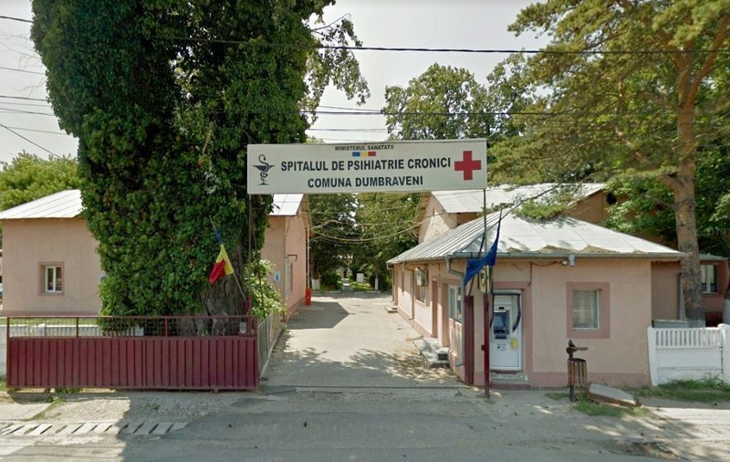 Focar de coronavirus la Spitalul de Psihiatrie Cronici Dumbrăveni din Vrancea. Cei 21 de pacienți bolnavi au fost transportați la spitalele din Adjud și din Focșani