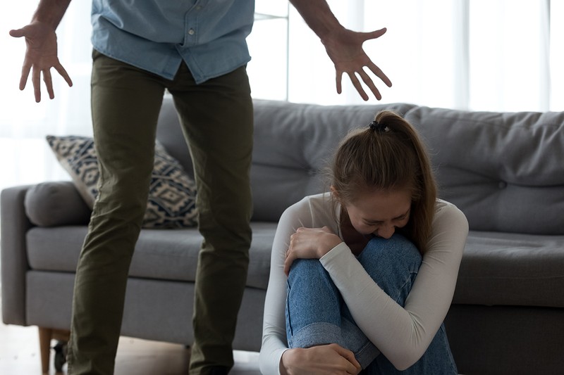 Violența, un alt motiv pentru care multe femei aleg să rămână singure | Foto: Shutterstock