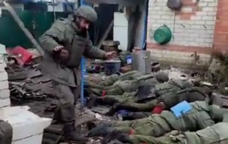 New York Times a confirmat autenticitatea videoclipurilor despre care Moscova spune ca arată soldați ucraineni care ucid prizonieri ruși