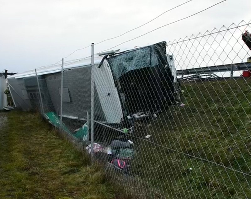 Autocar cu români răsturnat în Slovenia. Trei români au murit și alți patru au fost răniți