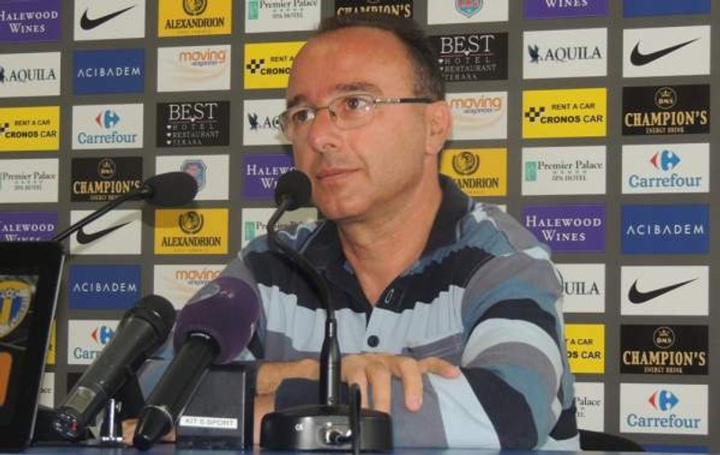Sinescu, pentru fani: ”Nu ni se poate reproșa că luptăm să câștigăm”. Meci cu cântec în 2012