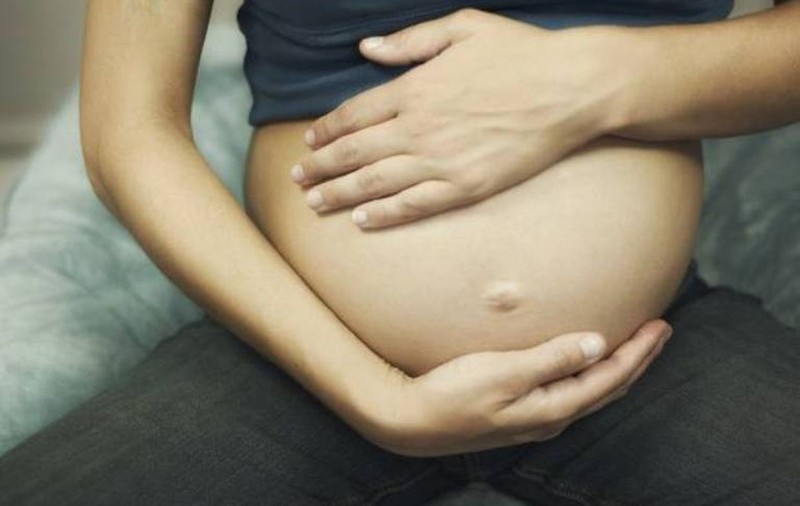 O ADOLESCENTĂ de 16 ANI a AVORTAT în parcarea SPITALULUI JUDEŢEAN SUCEAVA!