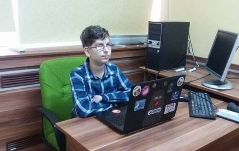 Specialist în informatică la doar 12 ani. Mircea Șerbănescu, un puști din Timișoara, e considerat un geniu de către profesorii săi