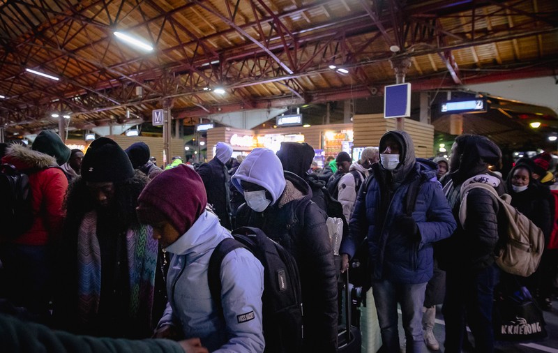 Comisia Europeană propune ca refugiații din Ucraina să primească, temporar, drept de rezidenţă, drept de muncă, precum şi asistenţă socială