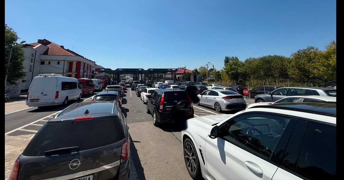 Cozi la vama Sculeni Captură Facebook/ Trafic Vama Sculeni Moldova