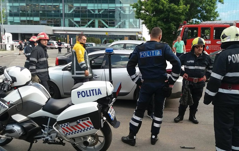 Accident în nordul Capitalei. Se circulă pe un singur fir în zona Pipera / FOTO