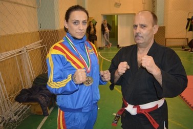 Andrada, alături de sensei în sala de antrenamente din Bârlad