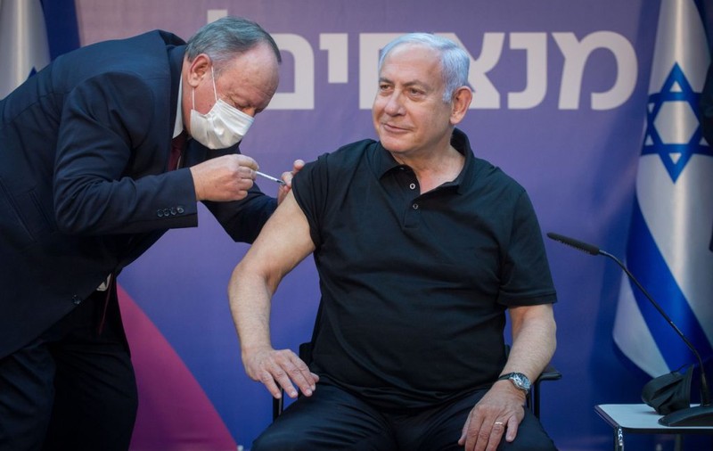 INTERVIU | Medicul lui Benjamin Netanyahu spune că Israelul vaccinează și noaptea