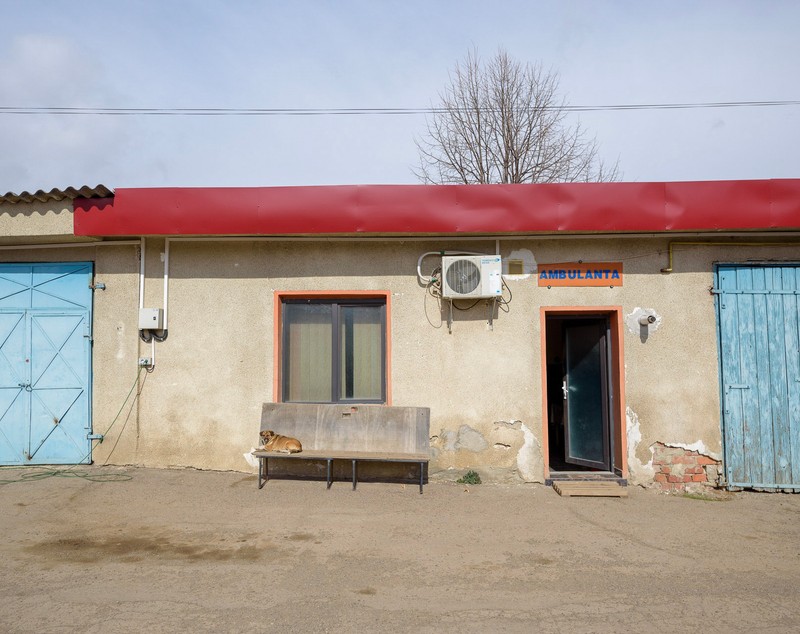 ONG-ul Habitat for Humanity ridică la Moinești un centru pentru situații de urgență dedicat personalului de la Ambulanță