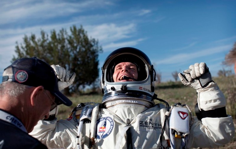 FELIX BAUMGARTNER putea MURI. Clipe de COŞMAR: Înainte de SALTUL istoric de la 39 km, ceva s-a STRICAT