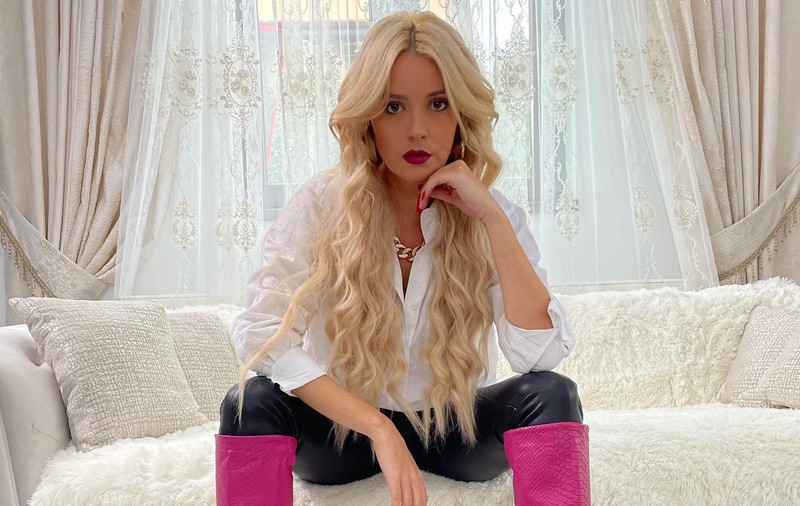 Diana Dumitrescu, schimbare radicală de look. Fanii nu au mai recunoscut-o pe stradă: „Îmi permit liniștită să ies nemachiată”