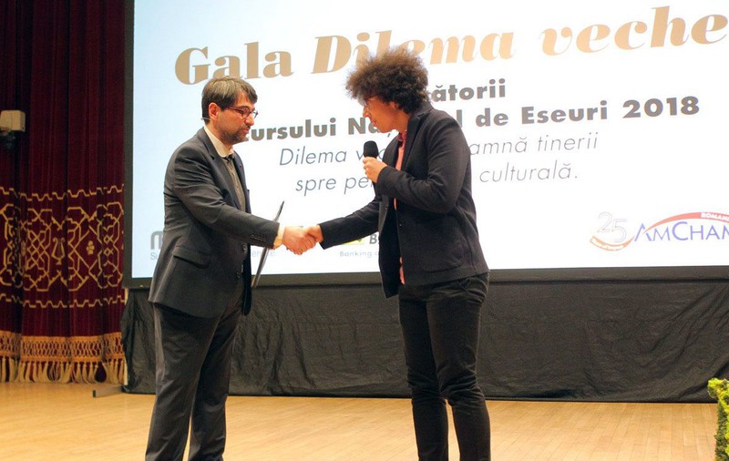 Gabriel, fiul lui Mircea Cărtărescu, premiu la un concurs național de eseuri