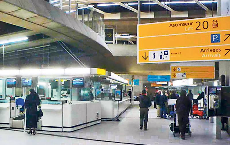 TRAGEDIE ÎN AEROPORT! O femeie A MURIT, după ce a fost supusă CONTROLULUI DE RUTINĂ