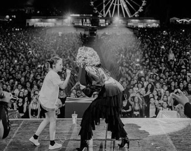 Jessie J a fost impresionată de o fetiță din Cluj, la Electric Castle 2018. „Unul dintre cele mai frumoase momente din cariera mea”