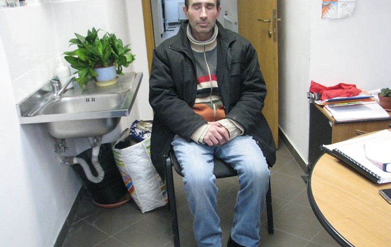 Absolventul de ASE care doarme pe stradă, la 44 de ani