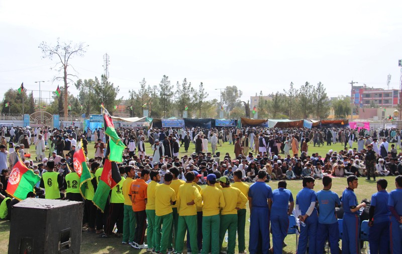 Atac cu explozibili la o ceremonie publică din Afganistan: Patru oameni au murit și alți 31 au fost răniți