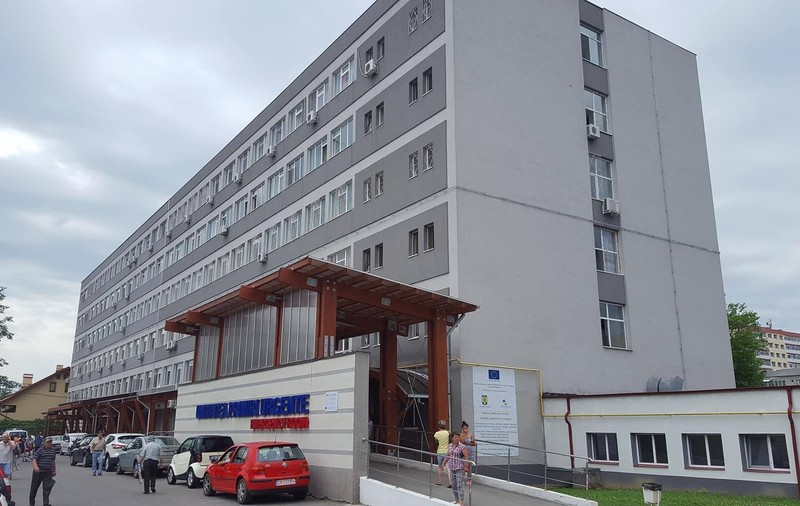 Pacient cu suspiciune de AVC, lăsat să aştepte șase ore până să fie consultat, la spitalul din Târgovişte. Conducerea spitalului își cere scuze