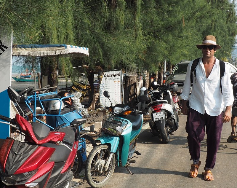 Radu Vâlcan se simte de-al casei în Thailanda, la filmările pentru ” Temptation Island - Insula Iubirii” | FOTO
