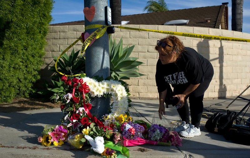 Un mort și trei răniți într-un atac armat într-o sinagogă din California, de Paștele evreiesc. Agresorul a publicat o scrisoare antisemită, înainte de atac