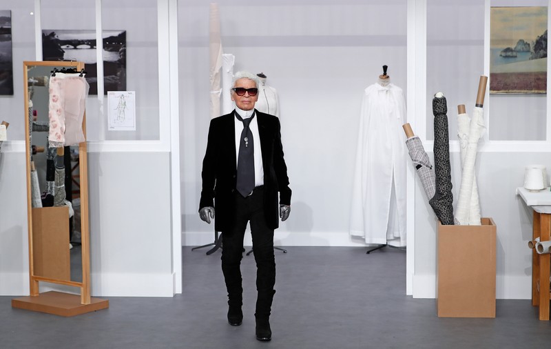 FOTO | Karl Lagerfeld a murit. Designerul casei Chanel s-a stins la 85 de ani