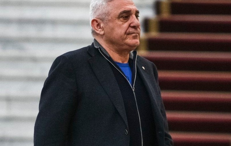 Ioan Becali, operat de urgență