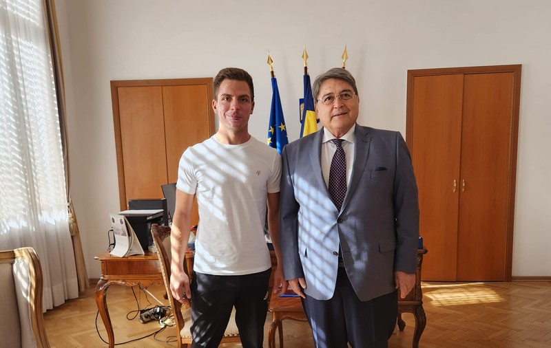 Unul dintre pompierii răniți la Crevedia și transferaţi în străinătate a fost externat. „E treabă de făcut! Băieții îmi duc lipsa”