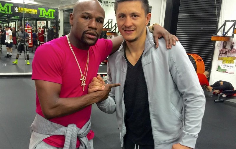 INTERVIU EXCLUSIV/ Un român, în cea mai tare gală a boxului mondial, disputa dintre Mayweather și McGregor! Legătura incredibilă dintre Ronald Gavril și marele campion mondial / GALERIE FOTO