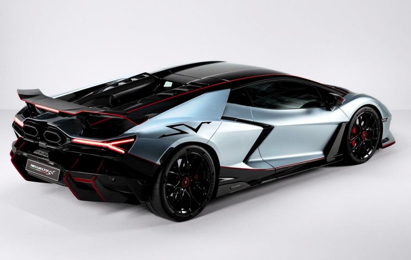 Ferrari, Lamborghini și McLaren au lansat 3 supermașini speciale. 1.065 CP, un Ferrari unic și revenirea cutiei manuale