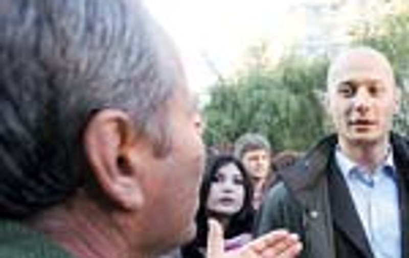 Pensionarii i-au luat la rost pe parlamentari