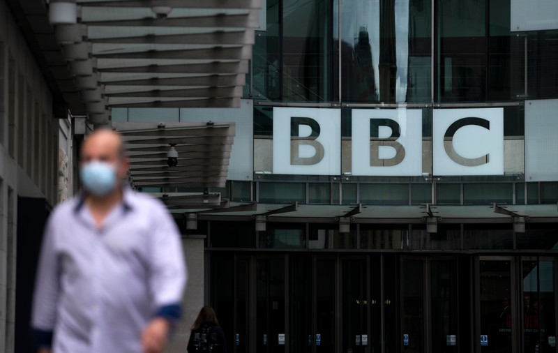 Schimbare pentru corporația media BBC: guvernul Marii Britanii va reduce finanţarea