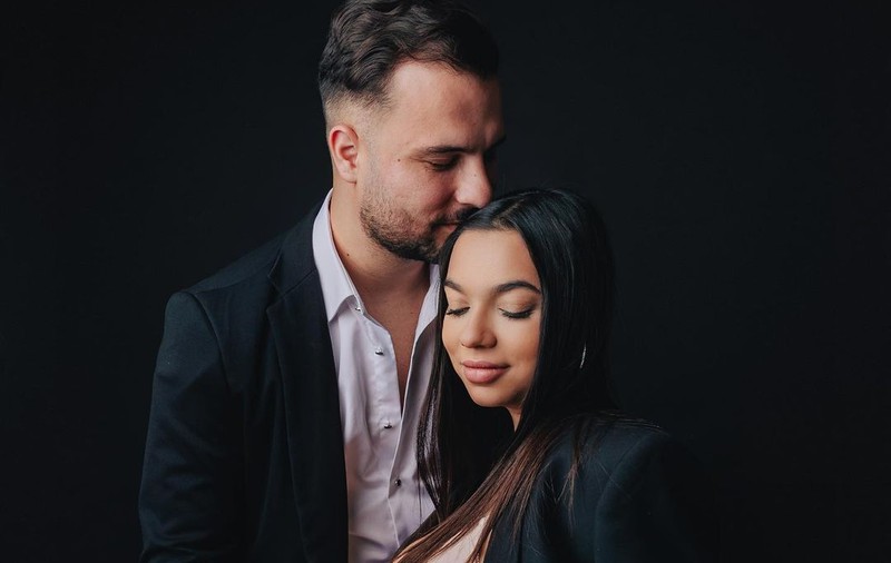 Mărturisirea pe care Adriana Simionescu o făcea cu doar câteva luni înainte de nuntă! Ce se întâmplase, de fapt, între ea și tatăl fiicei sale?
