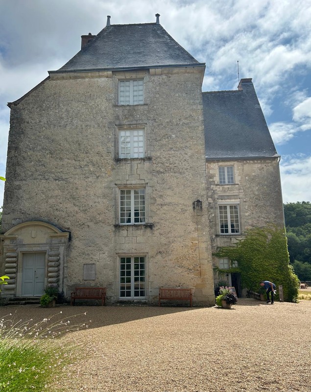 Ce muzee să vezi în Franța. De la Vagonul Armistițiului la casa natală a lui De Gaulle și Maison Léonie a lui Proust, de la Château de Saché Balzac la nuga și Nationale 7. Plus Amboise, câteva plaje și un munte