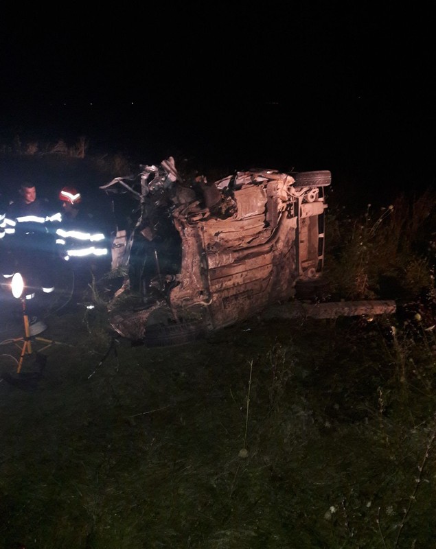 Un austriac a provocat un grav accident în judeţul Galaţi. O persoană a murit şi alte 7 au fost rănite