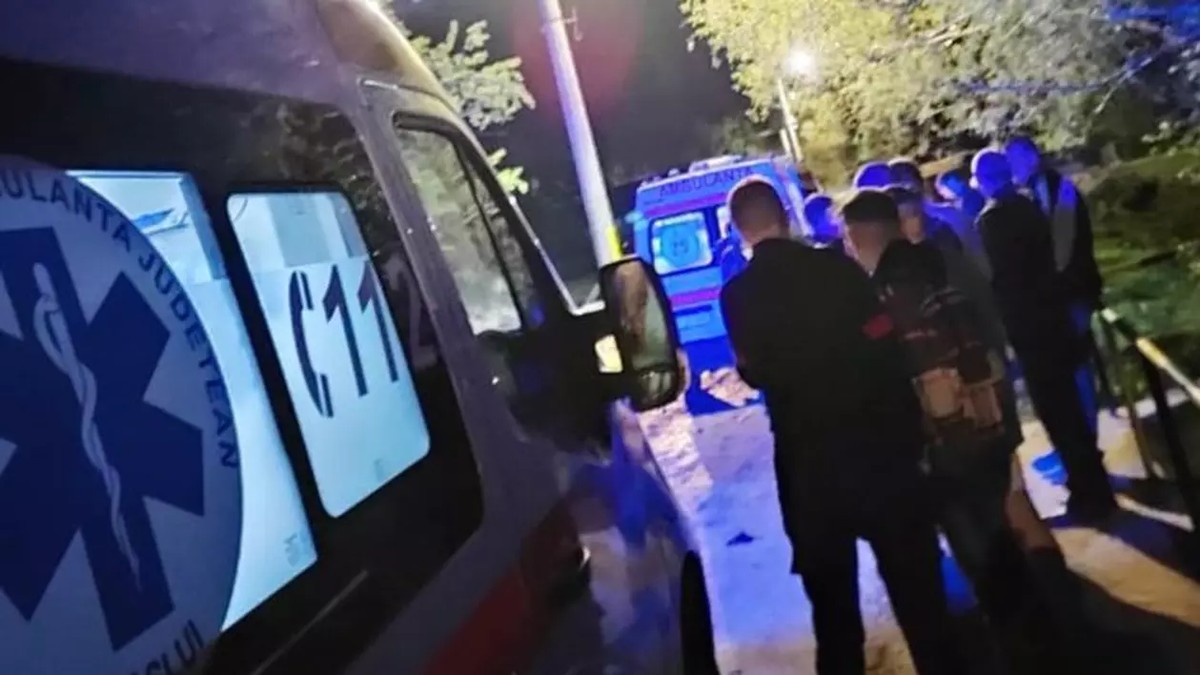 VIDEO O fată de 16 ani din Vaslui, găsită moartă în apartament. Cuptorul de la aragaz era pornit