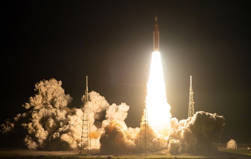 NASA spune că oamenii ar putea locui pe Lună pe perioade lungi de timp, în acest deceniu