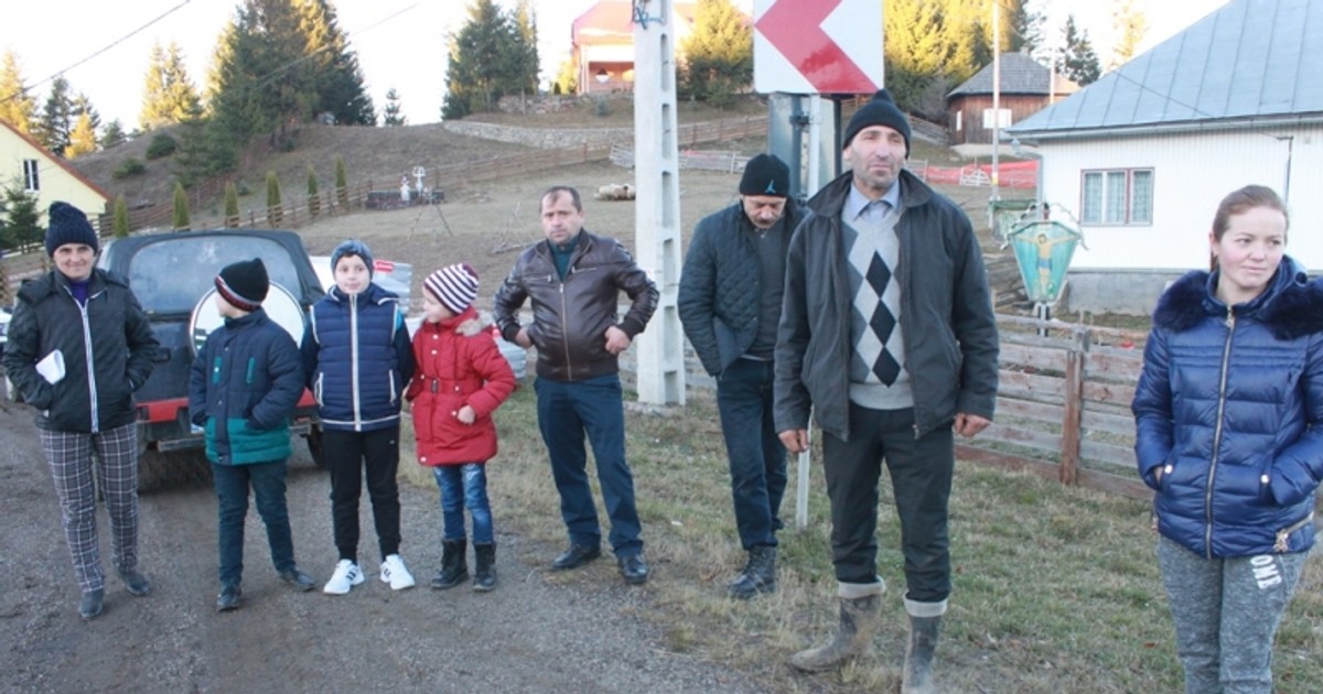 copii bătuți de învățătoare la școală în Piatra Fântânele