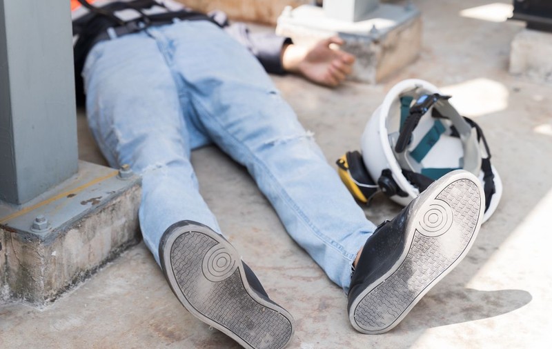 Un muncitor român a murit după ce a căzut 7 metri în urma unui accident, în Italia: colegul său a încercat cu disperare să-l salveze