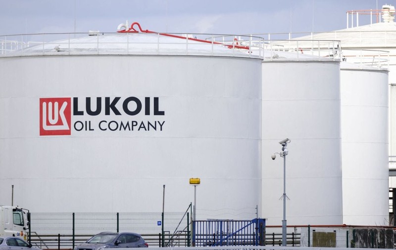 Închiderea rafinăriei Petrotel Ploiești forțează Oil Terminal să reducă stocurile de benzină
