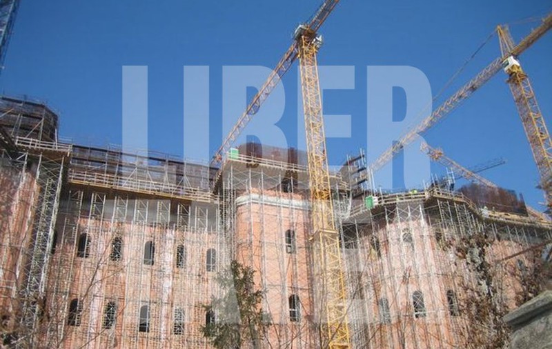 UPDATE: BOR explică de ce apare chipul Patriarhului Daniel pe clopotul de la Catedrala Mântuirii Neamului. FOTO
