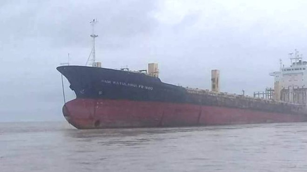 misterul unei nave fantomă uriașe care plutea în derivă fără nimeni la bord