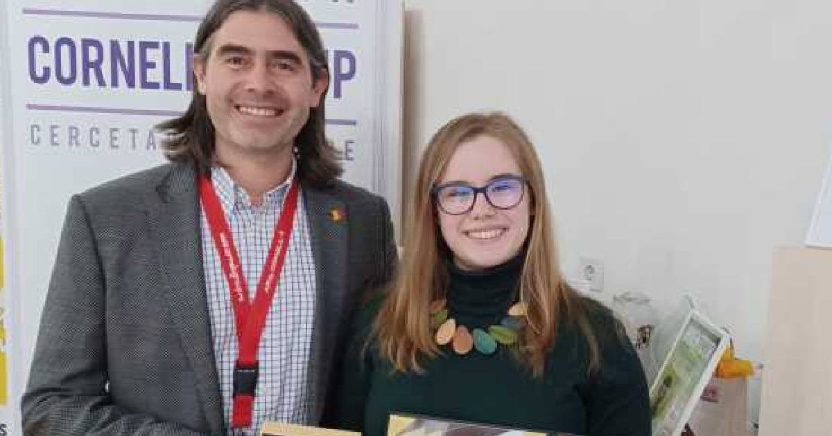 Eleva inventatoare din Deva alaturi de Inventatorul Corneliu Birtok Băneasă