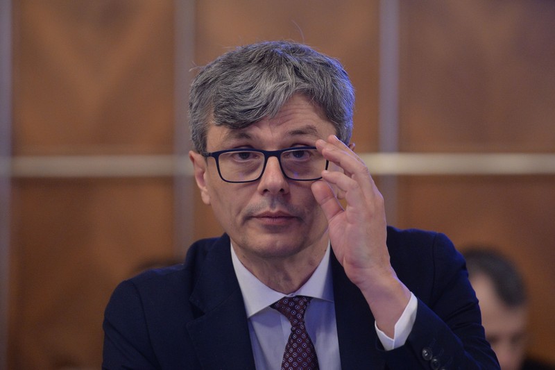 Ministrul Economiei Virgil Daniel Popescu susține că românii vor prefera cel mai probabil turismul românesc