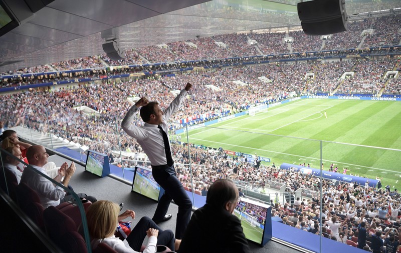 FOTO / Cum a celebrat Emmanuel Macron victoria Franței în finala Campionatului Mondial de Fotbal
