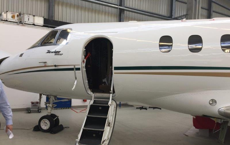 Banca Transilvania a scos la vânzare avionul miliardarului Ioan Niculae