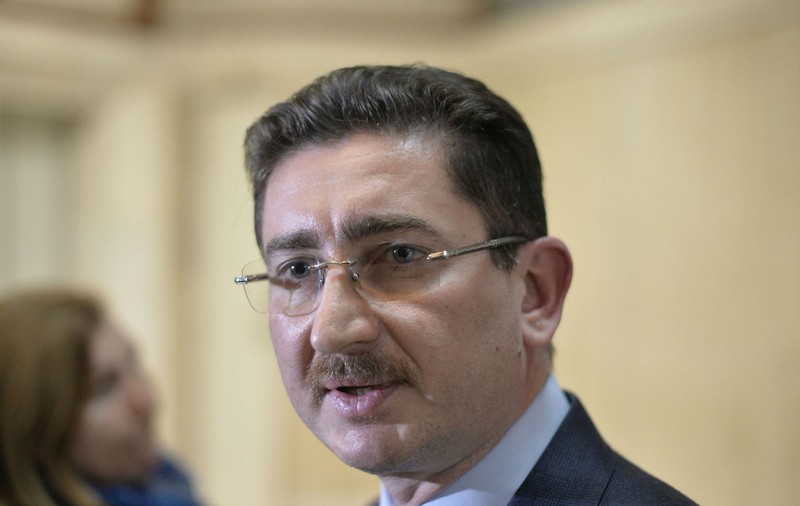 Prețul carburanților va fi monitorizat de Consiliul Concurenței după eliminarea supraaccizei