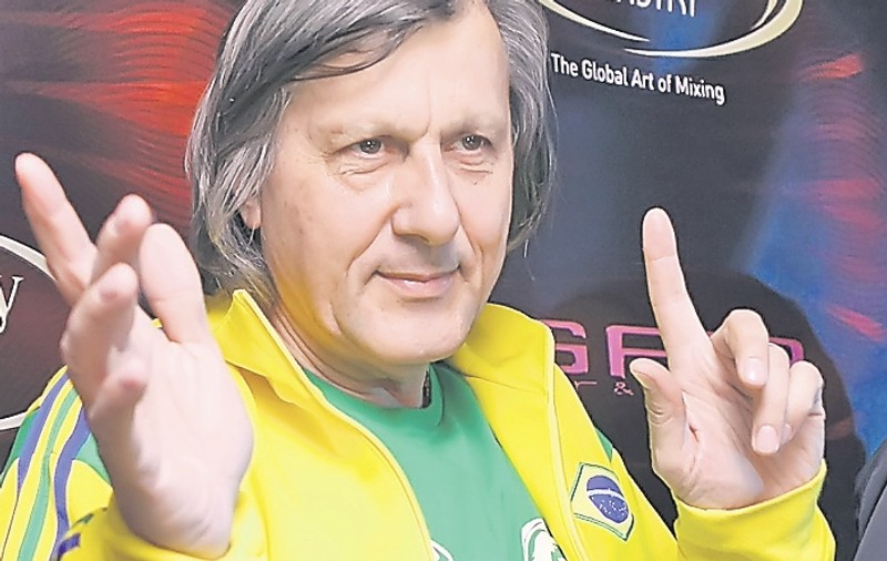 Ilie Năstase, bombardat cu peste 300 de apeluri de ziua de naştere şi onomastică