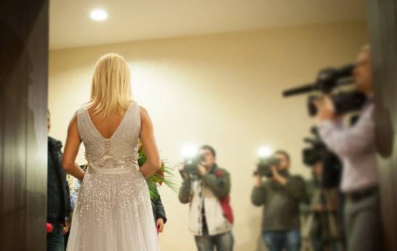 Elena Udrea, MIREASĂ DE ZIUA EI! Iată CE ROCHIE A ALES SĂ POARTE | FOTO